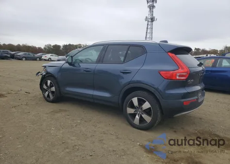 2022 Volvo Xc40 T5 Momentum z USA, uszkodzony, nr VIN YV4162UK3N2652954